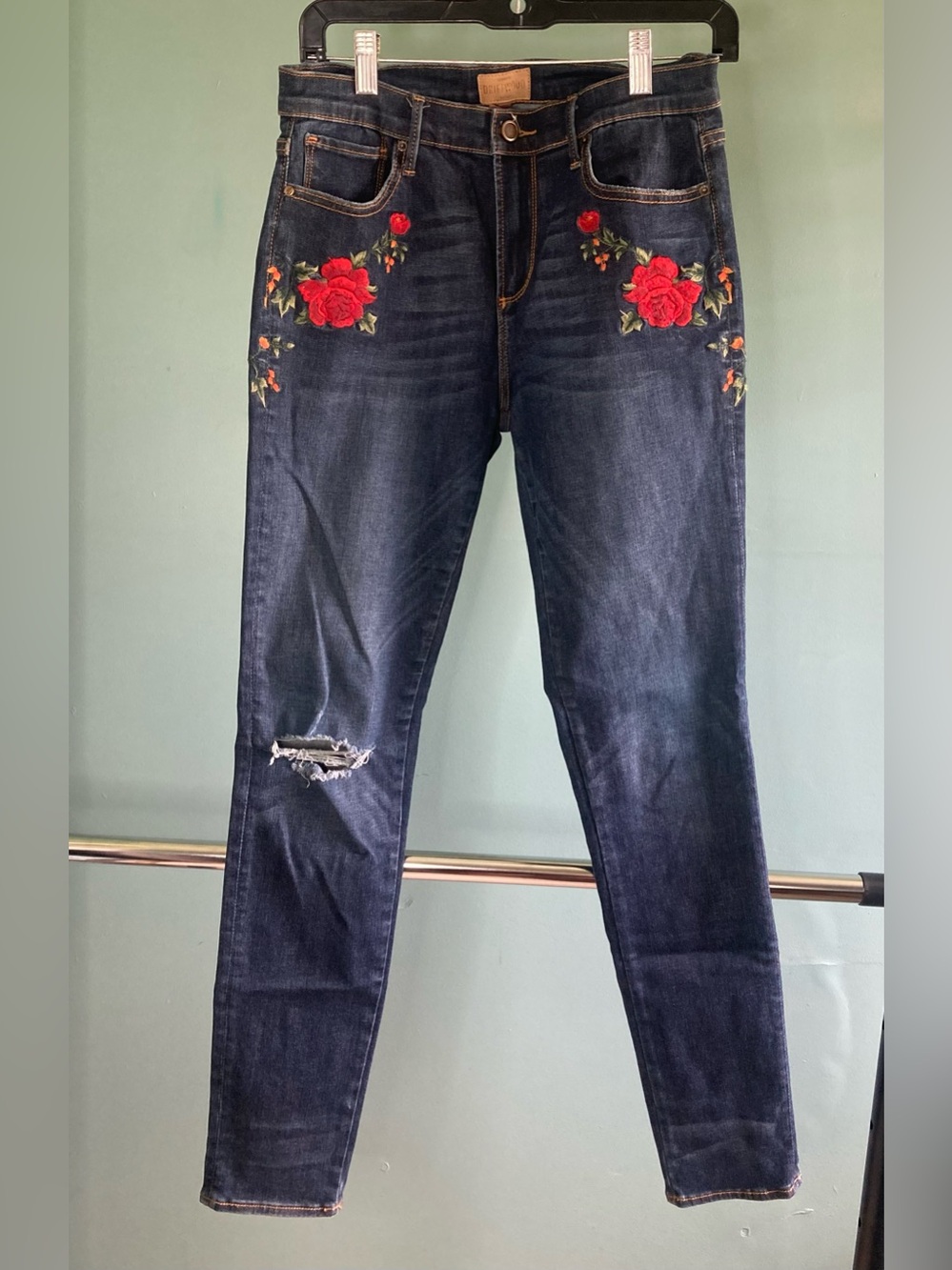 Anthropologie Driftwood Jackie Floral Embroidered Distressed Jeans 27